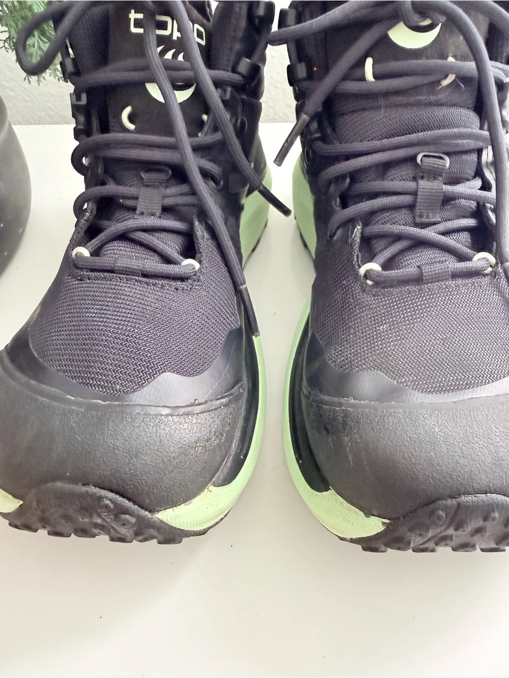 Topo Trailventure 2  Women size 6.5 Black & Lime Mid-Top Trail Running Shoes